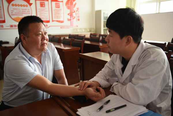 陜煤建設(shè)煤礦運營服務(wù)分公司：邀請首都大醫(yī)生走進基層一線為職工健康保駕護航