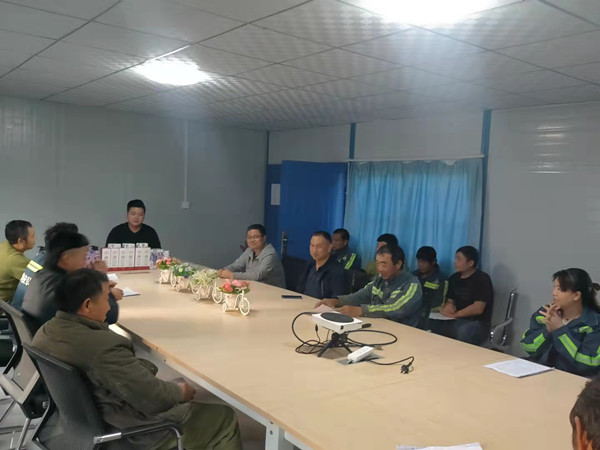 陜煤建設(shè)機電安裝公司：國慶節(jié)，我們在工地過