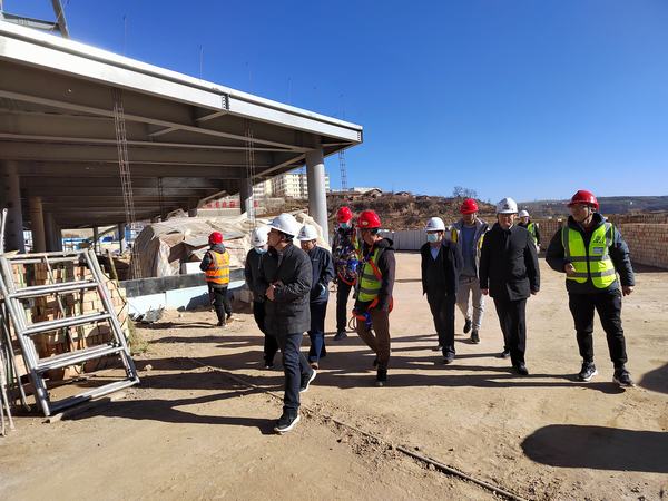 司正林深入銅煤公司王石凹游客服務(wù)中心項目檢查指導(dǎo)工作