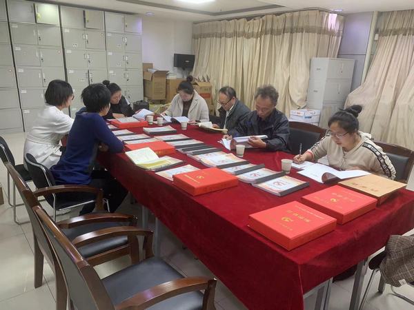 陜煤建設(shè)礦建二公司與礦建三公司開展黨支部標(biāo)準(zhǔn)化對標(biāo)活動