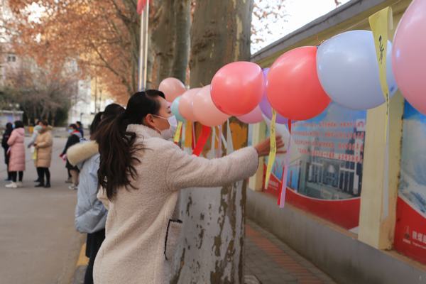 陜煤建設(shè)銅煤公司開展“歡樂迎新年，趣味猜燈謎”活動(dòng)