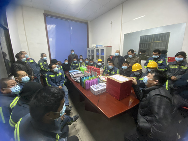 陜煤建設(shè)機(jī)電安裝公司：這個(gè)寒冬很溫暖