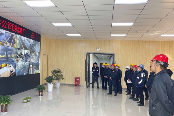 神渭管運生產(chǎn)運行公司神木站一行到陜煤建設(shè)洗選煤運營公司紅柳林洗煤廠項目部進(jìn)行對標(biāo)交流學(xué)習(xí)