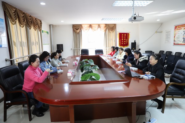 陜煤建設(shè)洗選煤運(yùn)營公司：@姐妹們，我們這樣過“三八”