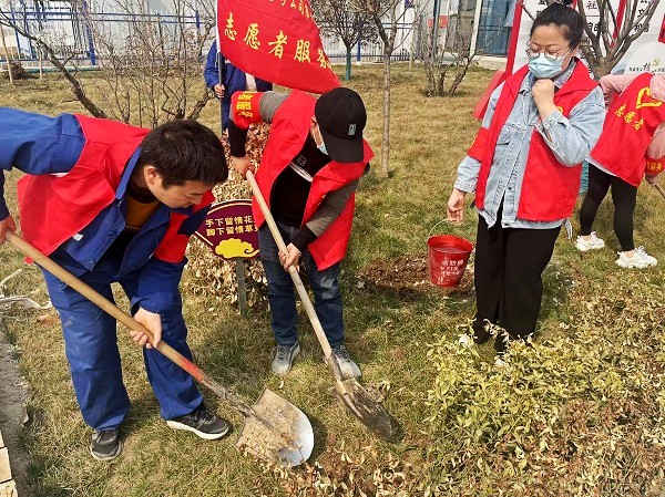 陜煤建設(shè)澄合分公司各基層單位開(kāi)展“植樹(shù)護(hù)綠，美麗家園”義務(wù)植樹(shù)活動(dòng)