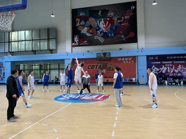 陜煤建設(shè)銅煤公司：以球會(huì)友，“籃”不住我們的熱愛