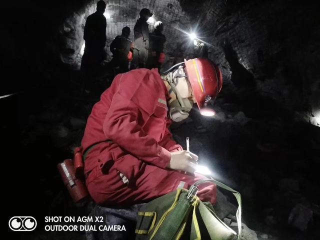 贊勞動(dòng)美，致敬煤礦工作者