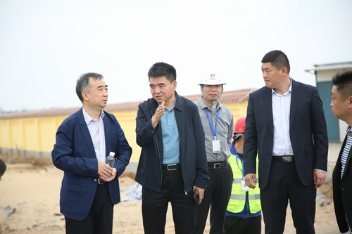 陜煤運(yùn)銷(xiāo)集團(tuán)黨委書(shū)記、董事長(zhǎng)楊科生一行蒞臨榆陽(yáng)煤炭物流園區(qū)項(xiàng)目檢查指導(dǎo)工作
