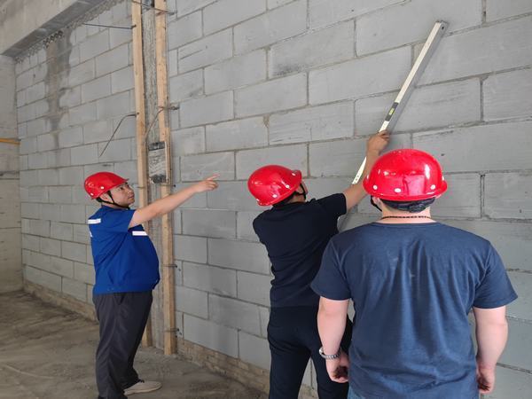 踐行初心不負(fù)韶華 腳踏實地行穩(wěn)致遠(yuǎn)