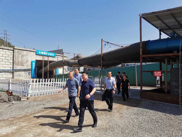 韓城礦業(yè)有限公司領(lǐng)導(dǎo)蒞臨陜煤建設(shè)礦建二公司第二項(xiàng)目部檢查指導(dǎo)工作