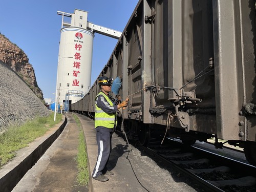 陜煤建設(shè)洗選煤運營公司檸條塔運營項目部：戰(zhàn)高溫 斗酷暑 保運輸