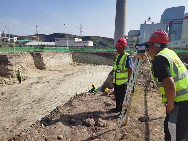 陜煤建設(shè)天工公司施工前沿以高溫“烤”驗，“暑”寫勞動畫卷