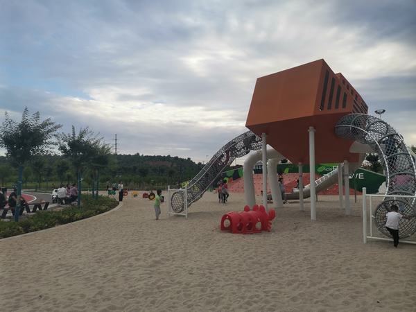 陜煤建設(shè)榆林公司聚焦服務(wù)惠民生 打造休閑娛樂新場所