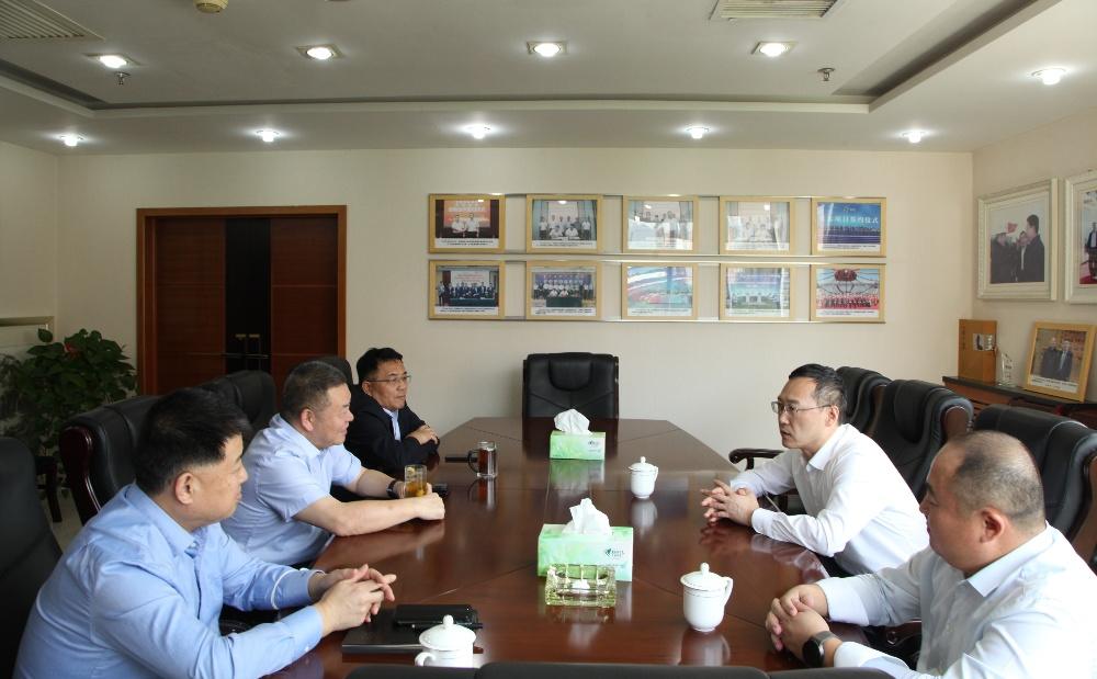 延安旅游集團黨委書記、董事長薛恩宇一行到陜煤建設座談交流