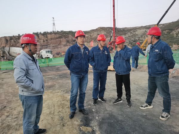 陜西新元潔能有限公司董事長、總經(jīng)理范建林蒞臨陜煤建設(shè)天工公司檢查指導(dǎo)工作