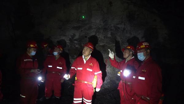 韓城礦業(yè)有限公司董事長張維新前往陜煤建設(shè)礦建二公司第二項(xiàng)目部檢查指導(dǎo)工作