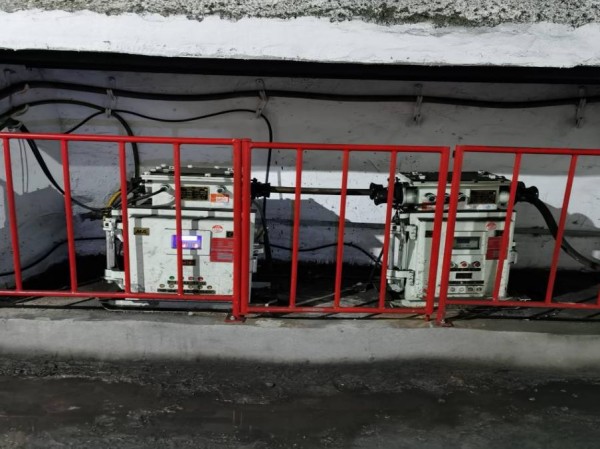 陜煤建設(shè)機(jī)電安裝公司園子溝項(xiàng)目部動(dòng)力照明網(wǎng)順利通過(guò)驗(yàn)收