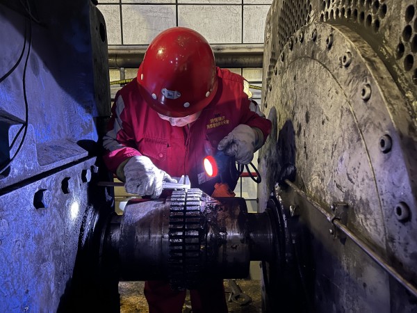 陜煤建設(shè)機(jī)電安裝公司曹家灘項(xiàng)目部:沖刺年末“收官戰(zhàn)”