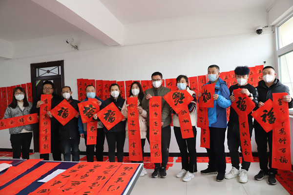 陜煤建設(shè)機電安裝公司開展“迎新納?！彼痛郝?lián)活動