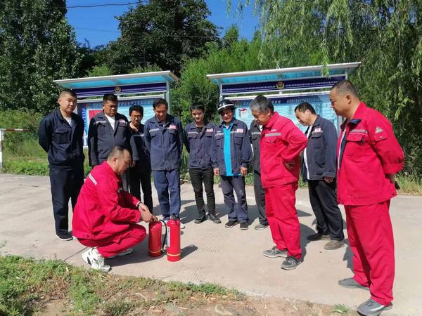 陜煤建設(shè)礦建二公司各單位開展火災(zāi)預(yù)防宣傳活動