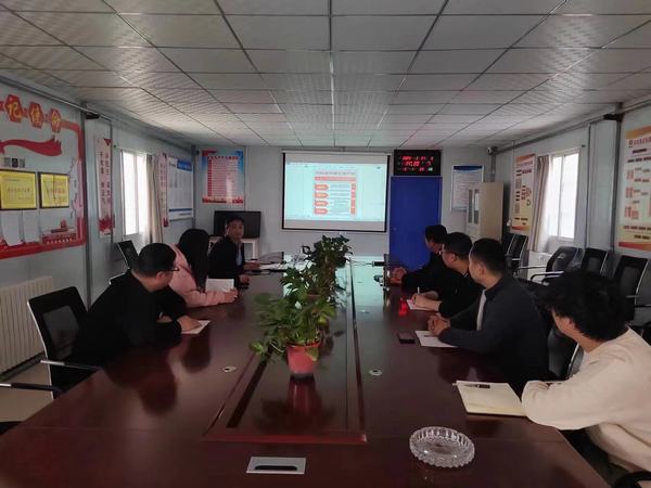 陜煤建設(shè)礦建二公司車(chē)村項(xiàng)目部黨支部開(kāi)展“我來(lái)講黨課”活動(dòng)