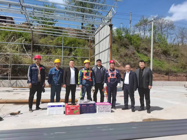 進(jìn)一線鼓干勁  關(guān)懷慰問(wèn)暖人心