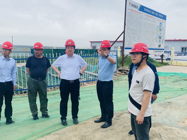 彬長集團(tuán)黨委書記、董事長白永明蒞臨陜煤建設(shè)天工公司施工文家坡礦李家溝風(fēng)井檢查指導(dǎo)工作