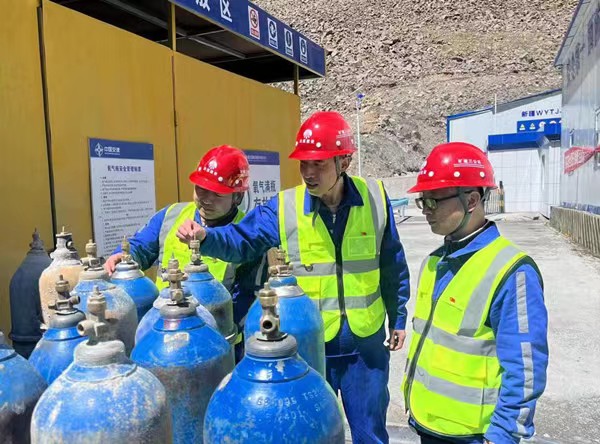 陜煤建設(shè)礦建三公司：多點(diǎn)發(fā)力，點(diǎn)亮安全之光