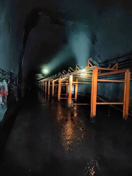 陜煤建設(shè)機電安裝公司神府項目部:順利完成膠帶機安裝