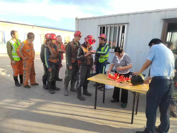 陜煤建設(shè)機(jī)電安裝公司：“花式”助平安，巾幗在行動