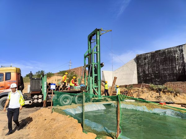 陜煤建設(shè)路橋分公司靖神鐵路項目孟紅聯(lián)絡(luò)線 王則灣大橋正式開工