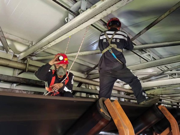 陜煤建設(shè)洗選煤運(yùn)營(yíng)公司檸條塔運(yùn)營(yíng)項(xiàng)目部： 斗驕陽(yáng)展風(fēng)采 戰(zhàn)崗位建新功