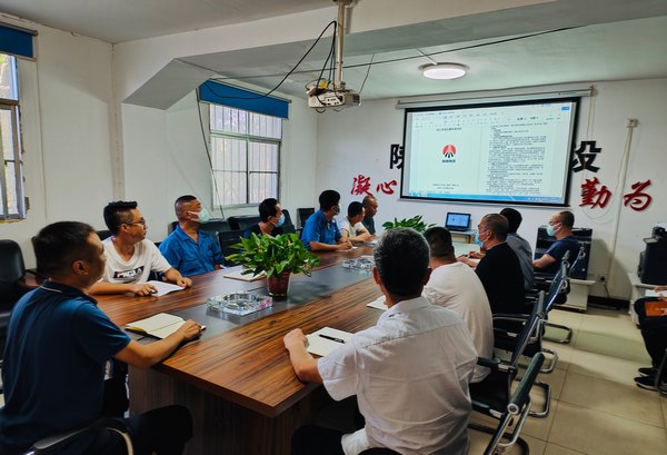 陜煤建設(shè)路橋分公司渭南項目部多“涼策”應(yīng)對夏季施工