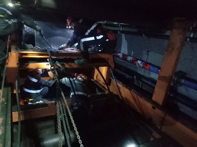 陜煤建設(shè)韓城分公司張家峁項目部高效完成2203膠運(yùn)順槽膠帶機(jī)回撤工程