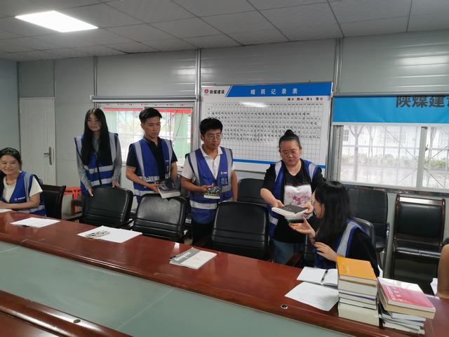 陜煤建設(shè)韓城分公司土建十一項(xiàng)目部：開展“沐浴書香 共同成長”全民閱讀活動(dòng)