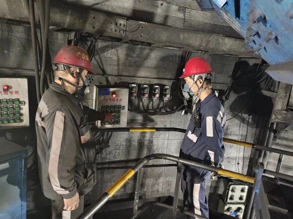 陜煤建設洗選煤運營公司澄合山陽運營項目部：喜逢金秋碩果時，不忘思源記師恩