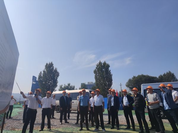 陜煤建設(shè)天工公司胡家河（孟村）煤礦鐵路專用線改擴(kuò)建項(xiàng)目迎來觀摩團(tuán)一行現(xiàn)場(chǎng)交流學(xué)習(xí)