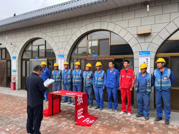 陜煤建設(shè)機(jī)電安裝公司涼水井項(xiàng)目部環(huán)?；顒?dòng)在行動(dòng)