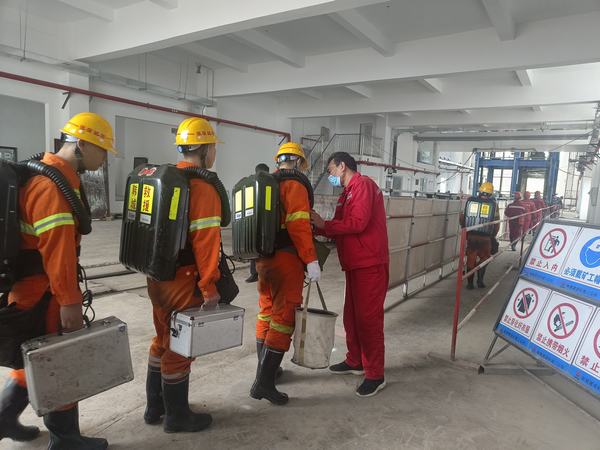 陜煤建設(shè)礦建二公司王峰項(xiàng)目部井下瓦斯排放及巷道貫通同時(shí)順利完成