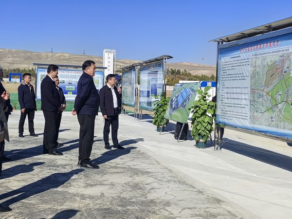 伊犁州州長葉爾夏提?吐爾遜拜蒞臨陜煤建設(shè)天工公司新疆第一項(xiàng)目部參加大型現(xiàn)場觀摩活動(dòng)