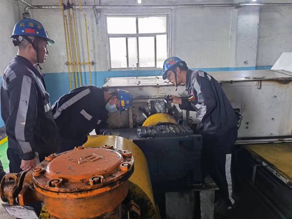 陜煤建設(shè)洗選煤運(yùn)營(yíng)公司紅柳林洗煤廠項(xiàng)目部：壓實(shí)責(zé)任不斷檔 抓牢安全不斷線