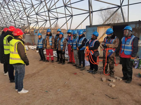 陜煤建設銅煤公司基層項目部：“抗嚴寒，保進度”奮戰(zhàn)正當時