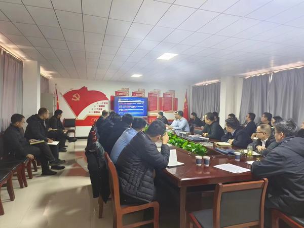 陜煤建設(shè)煤礦運營服務(wù)分公司：緊盯節(jié)日病 從嚴糾四風