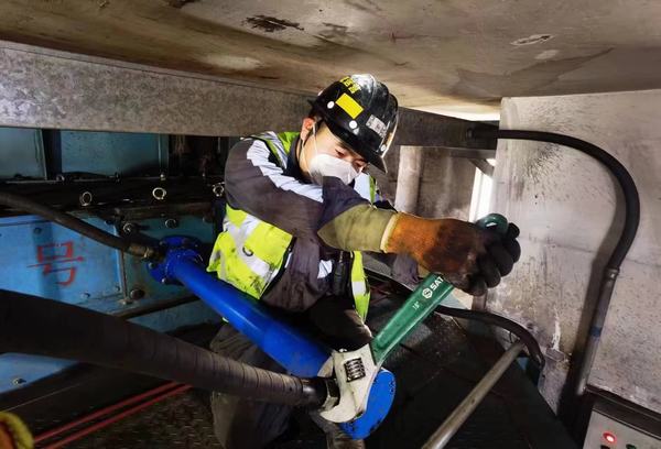 陜煤建設(shè)洗選煤運營公司檸條塔運營項目部：爭分奪秒護設(shè)備，齊心協(xié)力保生產(chǎn)