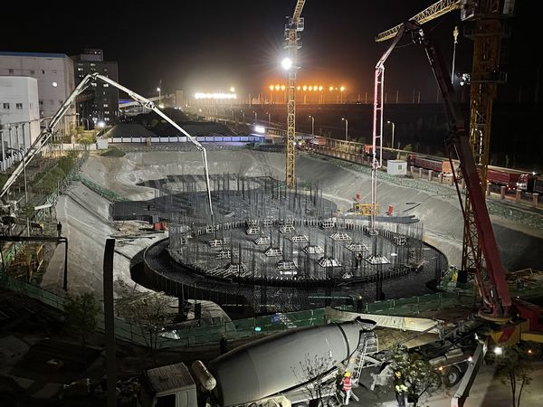 陜煤建設(shè)第二直屬項(xiàng)目部：提前4小時(shí)完成2#末煤倉(cāng)工程大體積混凝土筏板澆筑