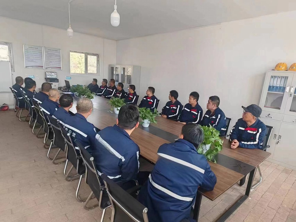 陜煤建設機電安裝公司可可蓋項目部：筑牢安全防線 喜迎“五一”佳節(jié)