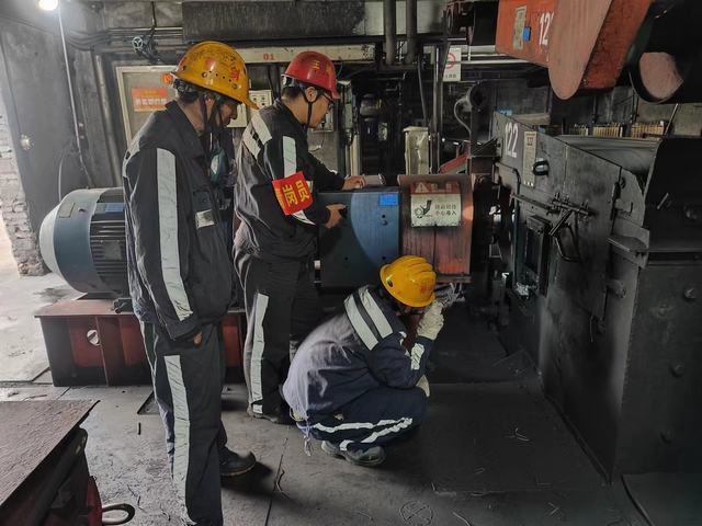 陜煤建設(shè)洗選煤運(yùn)營(yíng)公司澄合山陽(yáng)運(yùn)營(yíng)項(xiàng)目部：“五一”假期“不打烊”，致敬一線(xiàn)“孤勇者”