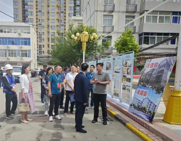 西安市新城區(qū)人大代表、政協(xié)委員蒞臨陜煤建設(shè)新城公司干休所項(xiàng)目進(jìn)行調(diào)研