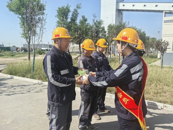 陜煤建設洗選煤運營公司神渭蒲城運營項目部 開展：“助檢修、囑安全、送溫暖”活動