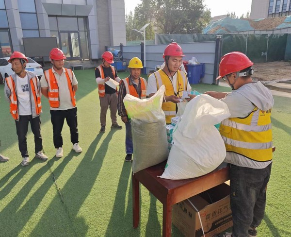 陜煤建設(shè)銅煤公司第七項(xiàng)目部：高溫下的堅守